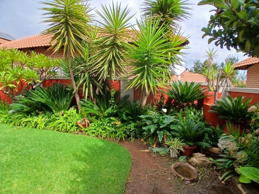 To Let 3 Bedroom Property for Rent in Pentagon Park Free State